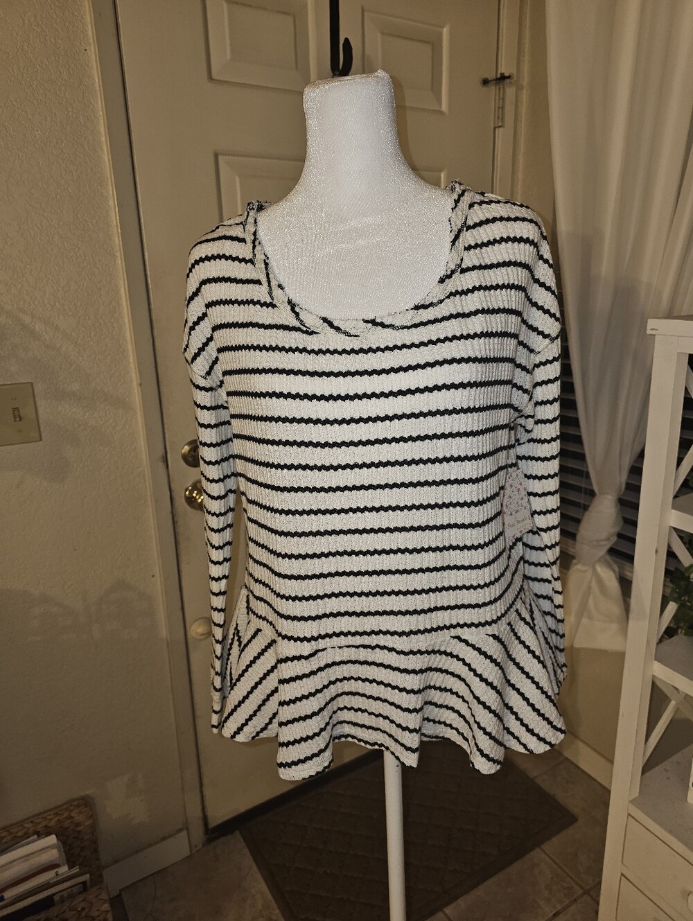 'WE THE FREE' Free People Black and Ivory Top Shirt w/Ruffle Bottom Size XS NWT!